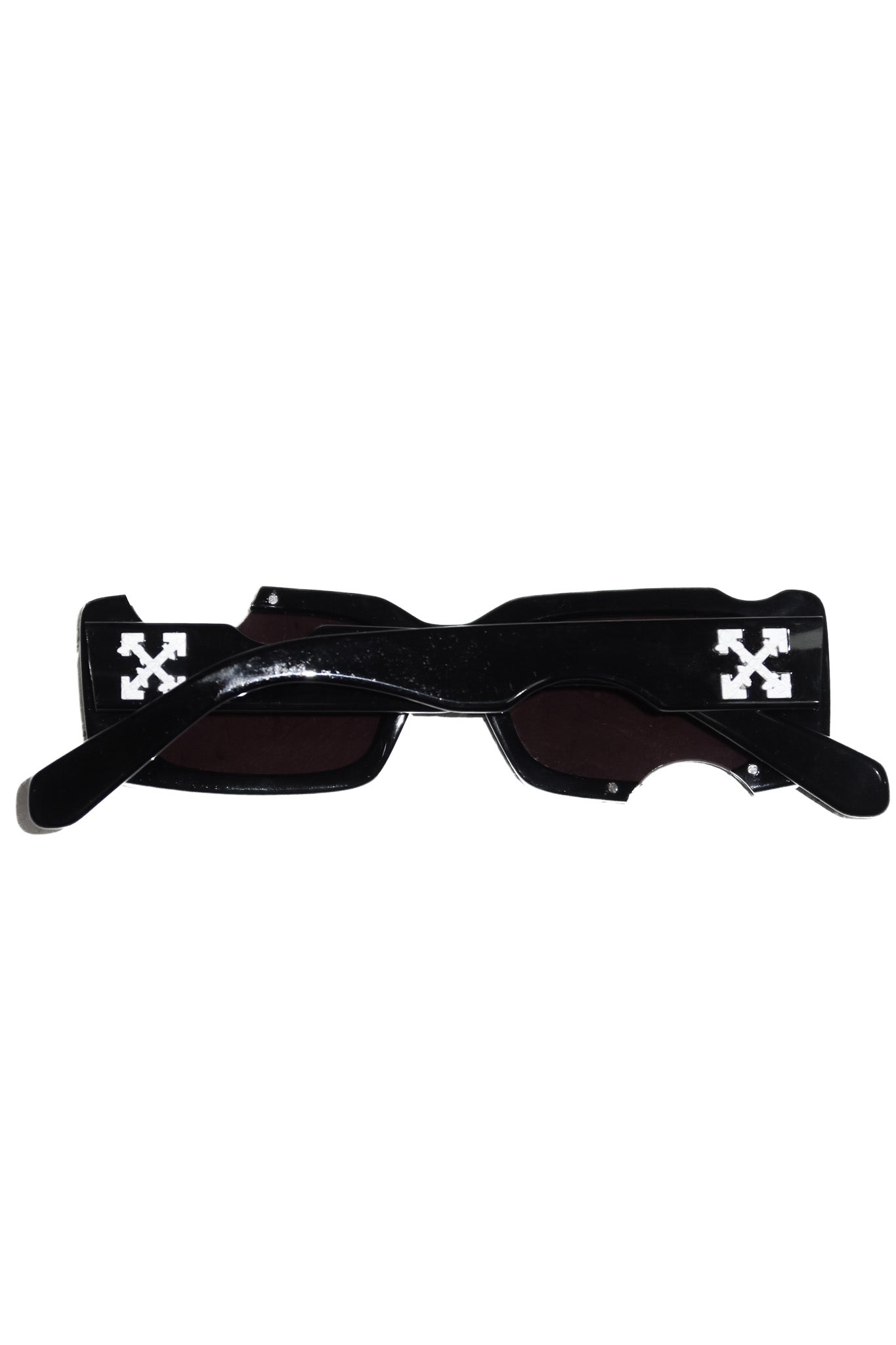 off-white cady cut-out rectangular frame sunglasses black.