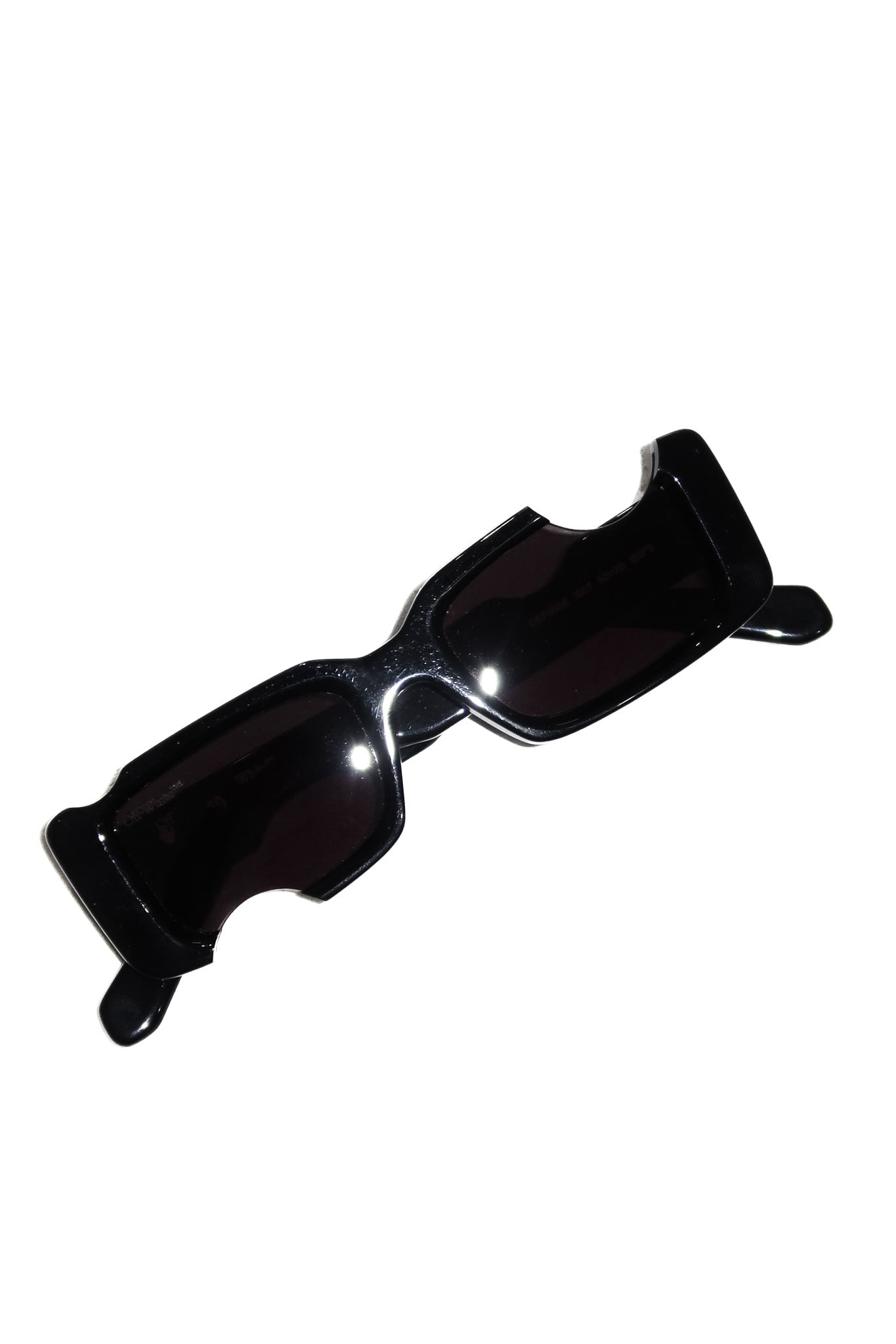 off-white cady cut-out rectangular frame sunglasses black.
