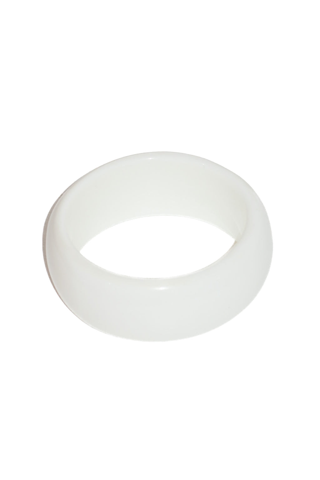 2000’s chunky acrylic bracelet white.