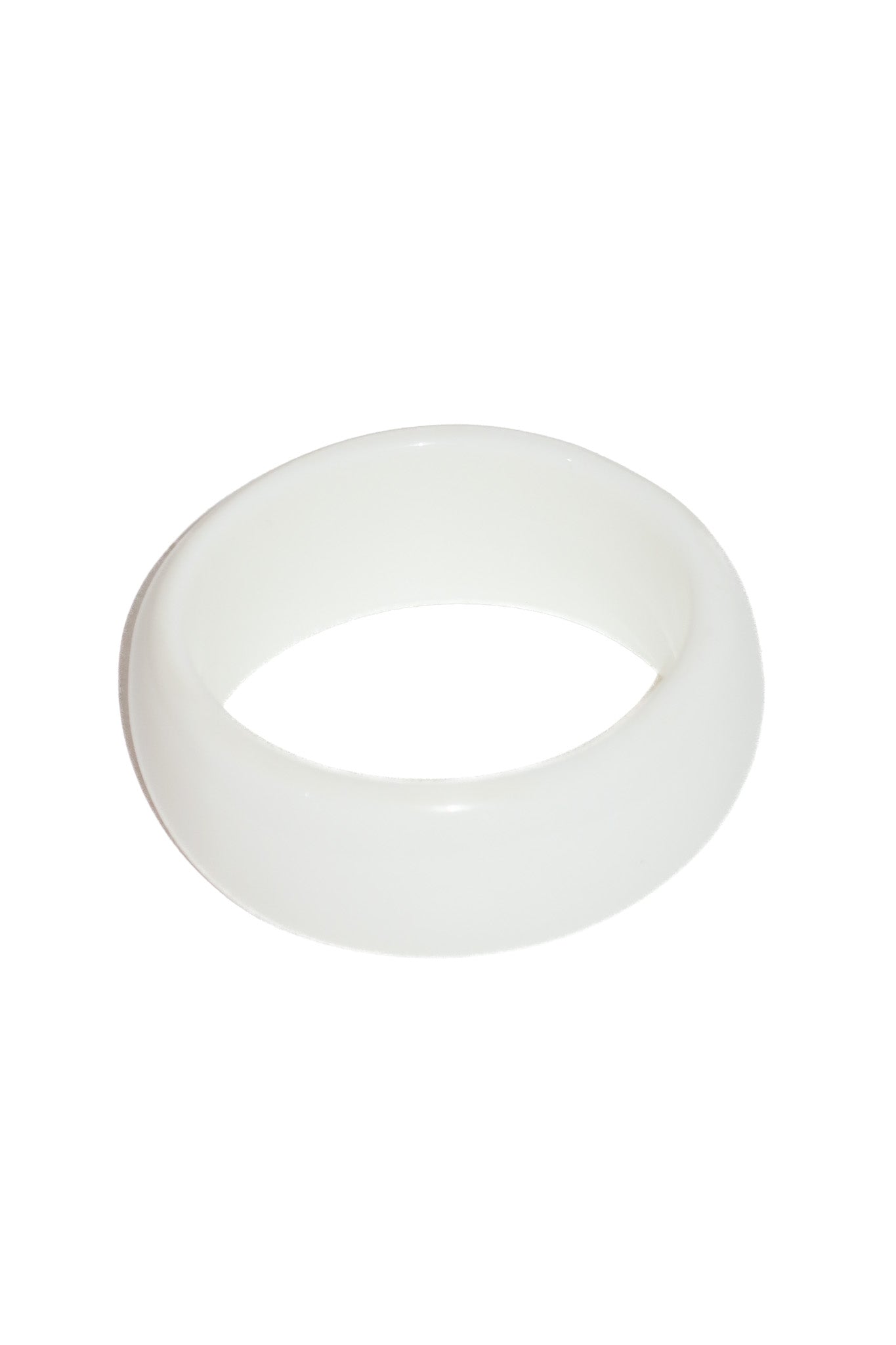 2000’s chunky acrylic bracelet white.