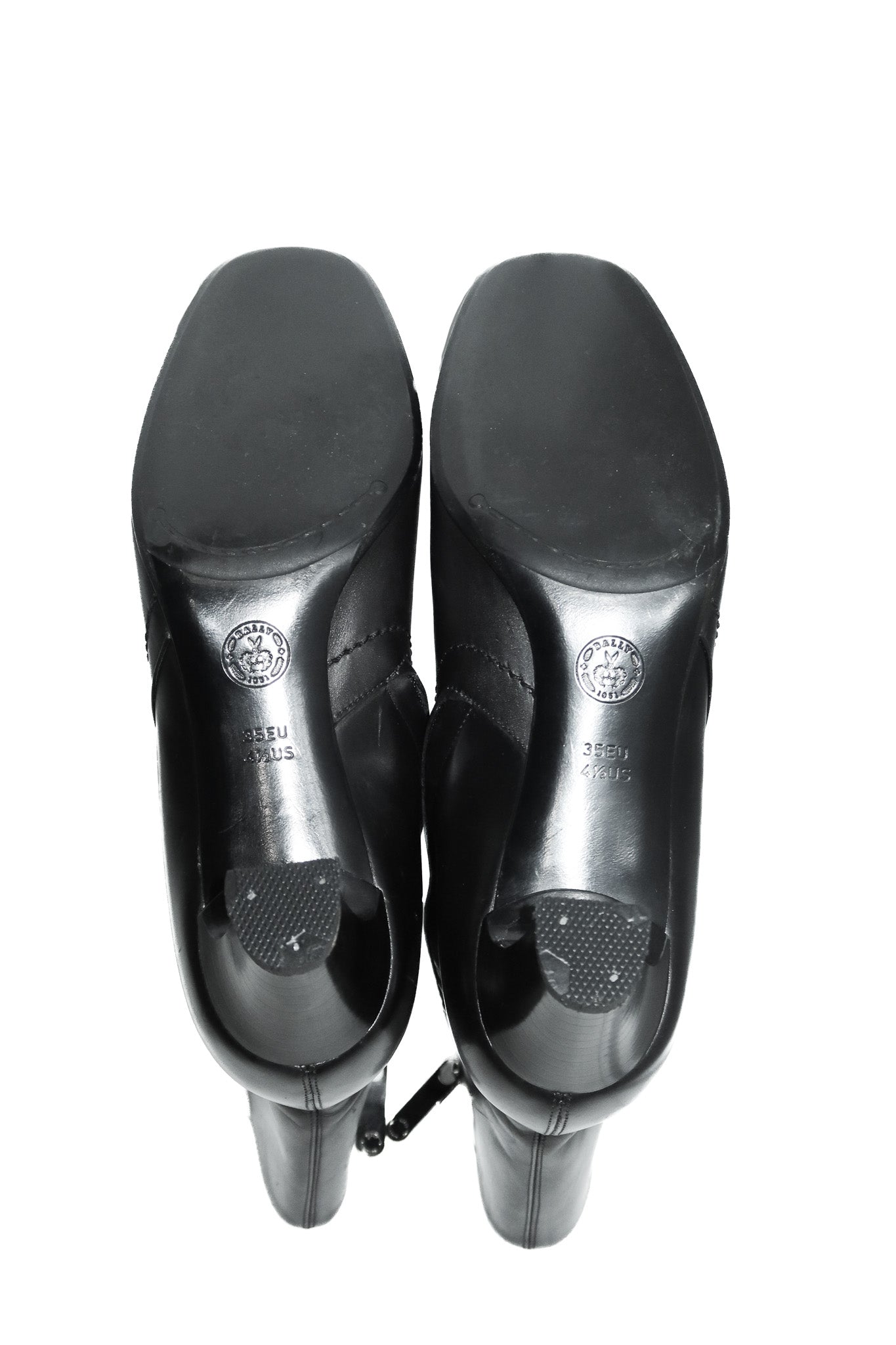 1990’s bally liza leather ankle boots black.