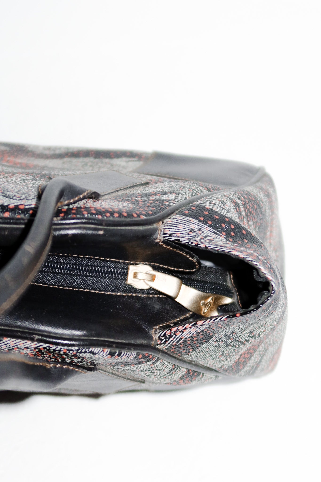 vivienne westwood yasmine handbag multicolour.