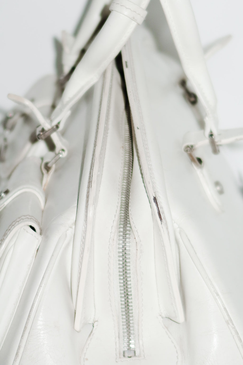 christian dior runway detective bag white.