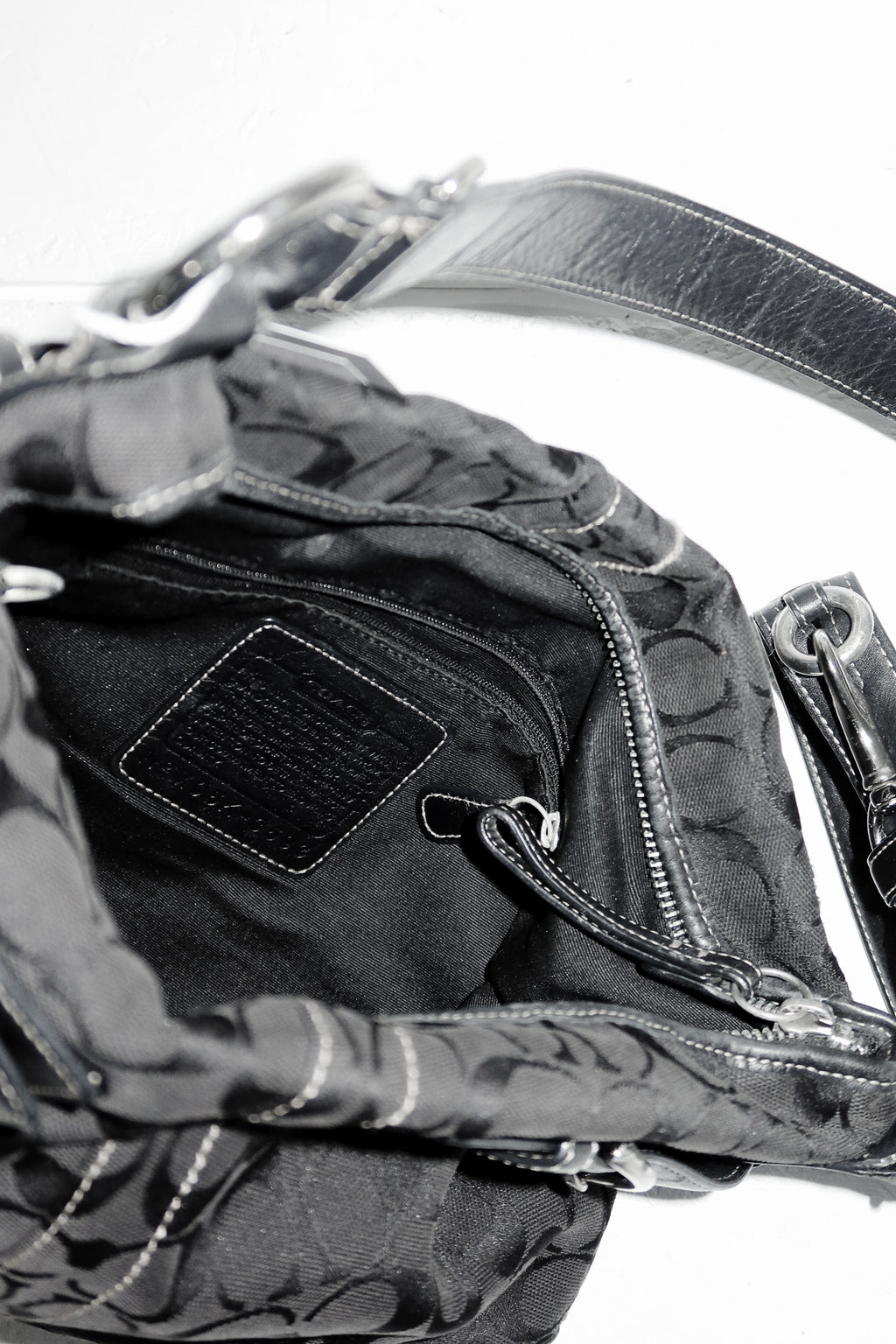 coach canvas/leather soho shoulder bag black jacquard.