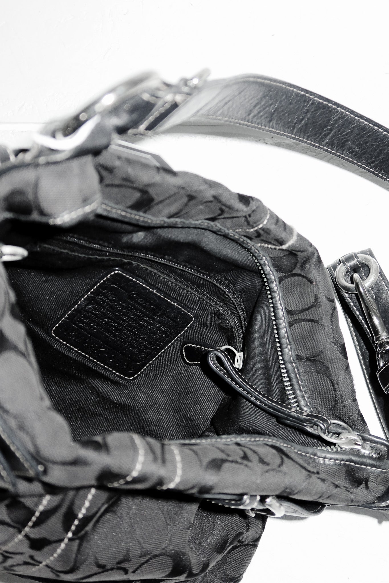 coach canvas/leather soho shoulder bag black jacquard.