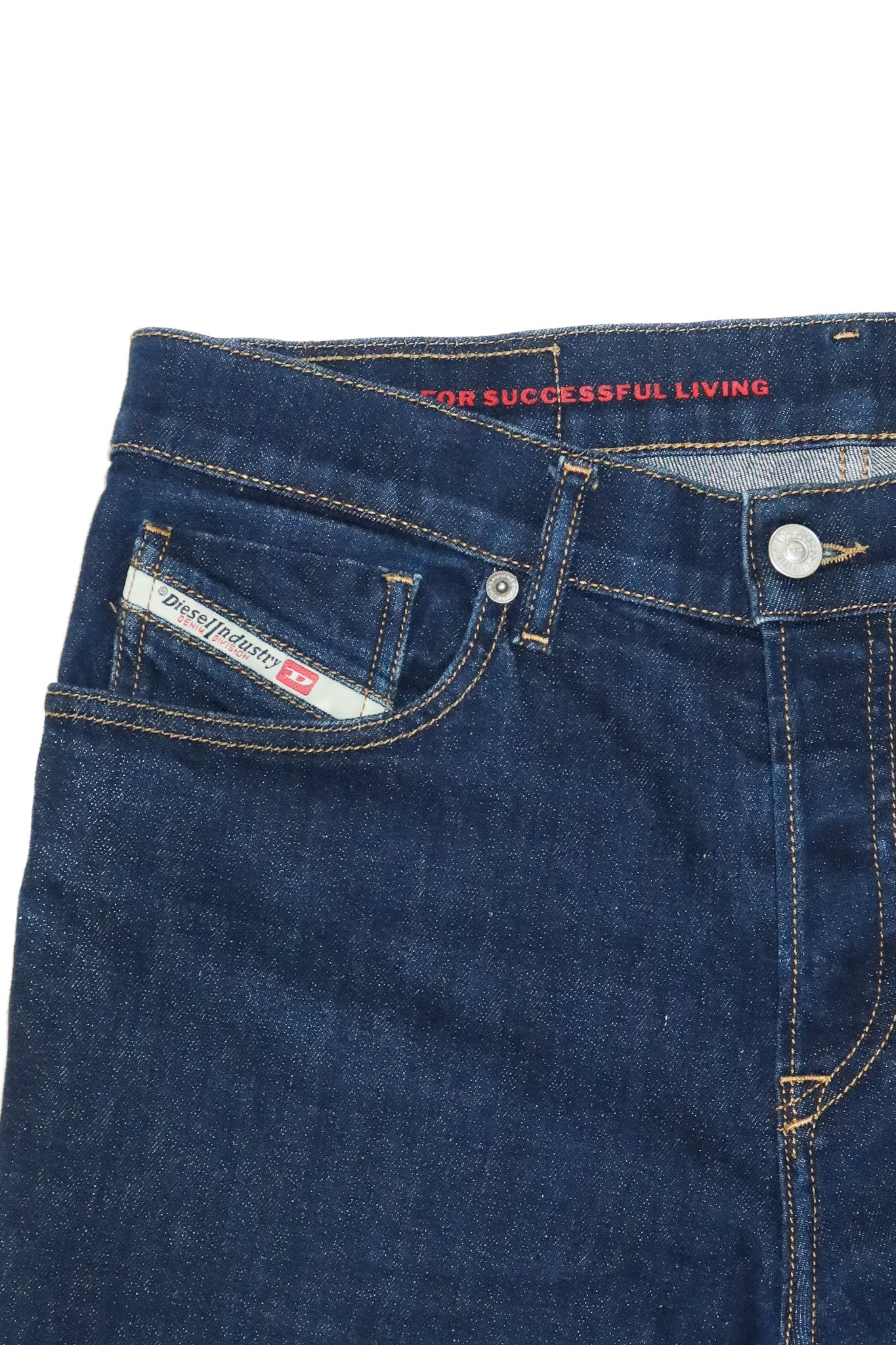 2010’s diesel library tapered jeans dark washed blue.