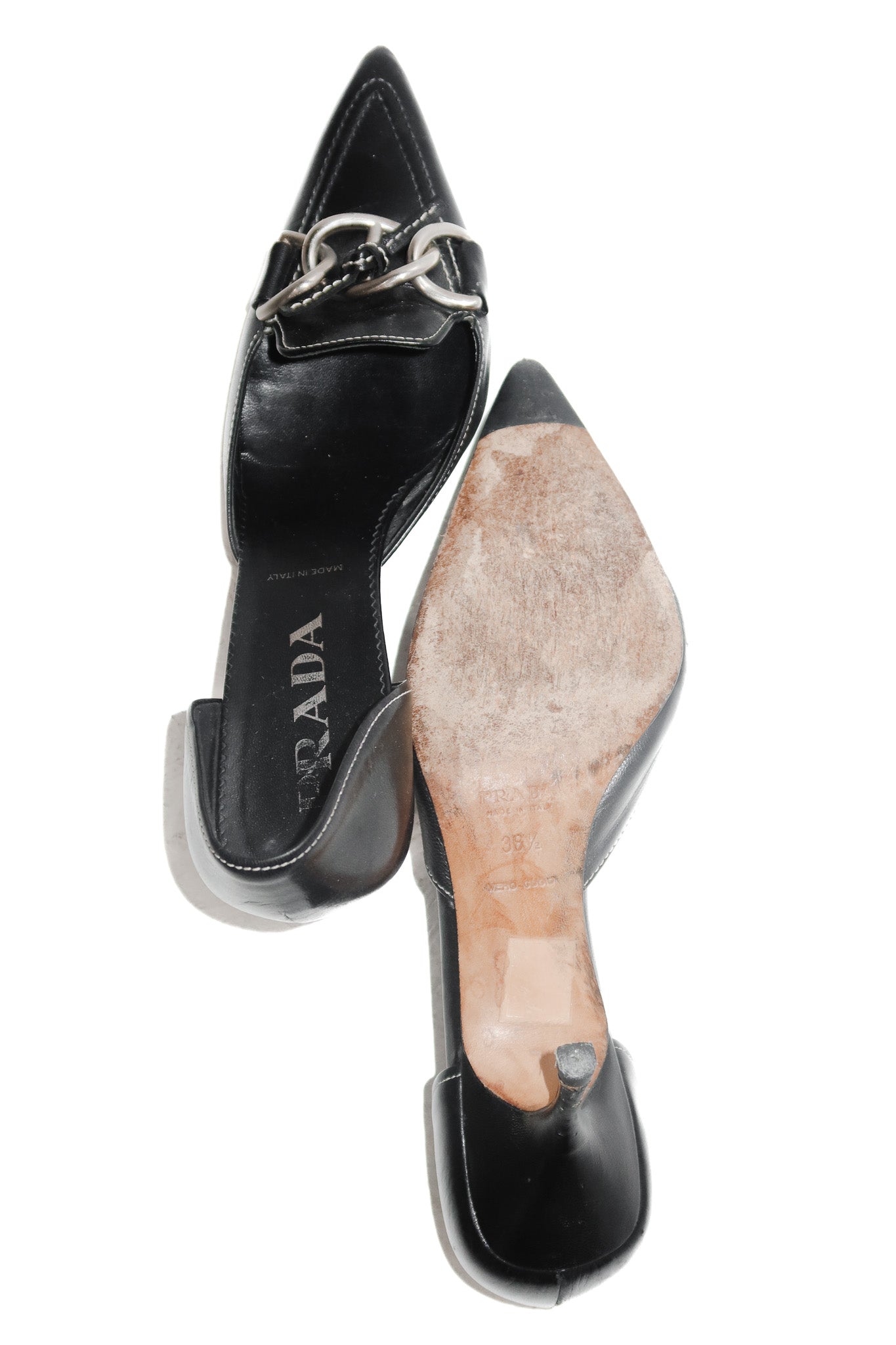 2000's prada topstitched d'orsay kitten heel black.
