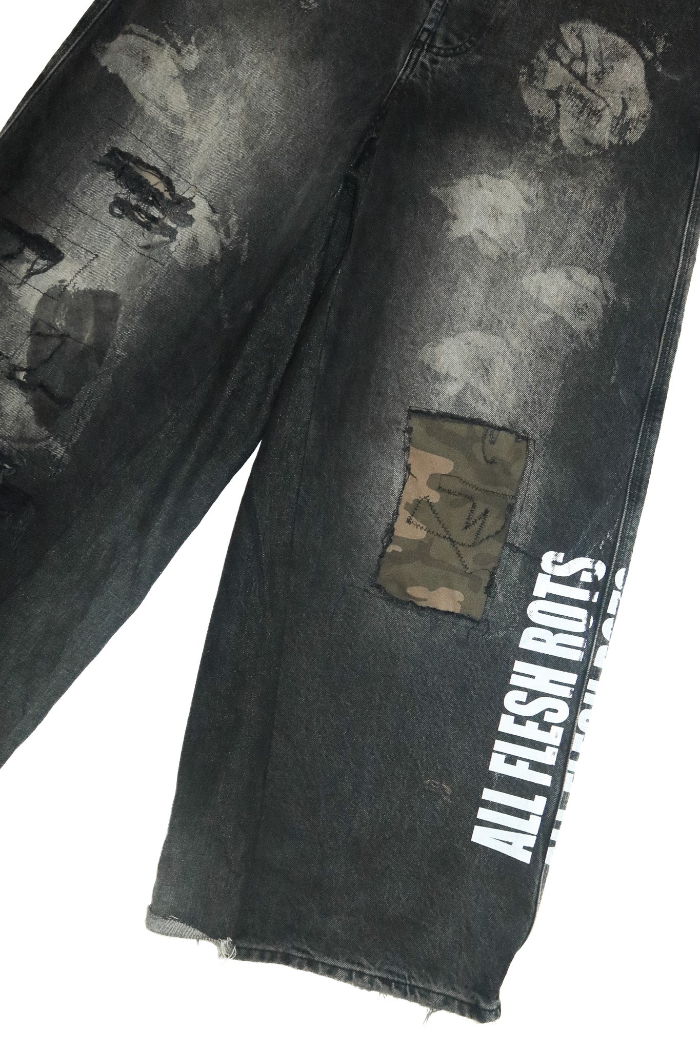 no consensus distressed ‘all flesh rots’ jeans black.