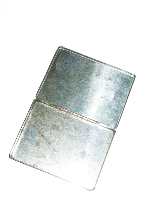 1950's peerage cigarettes advertising tin red / silver.
