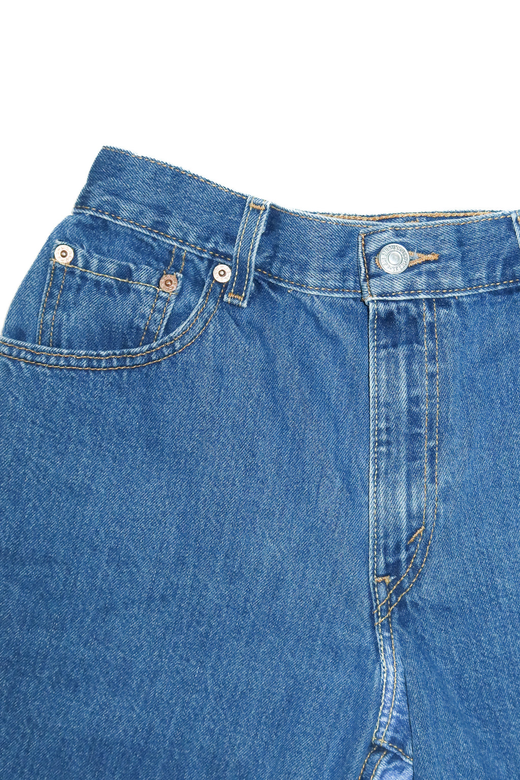 90’s levi’s hemmed denim shorts dark blue.