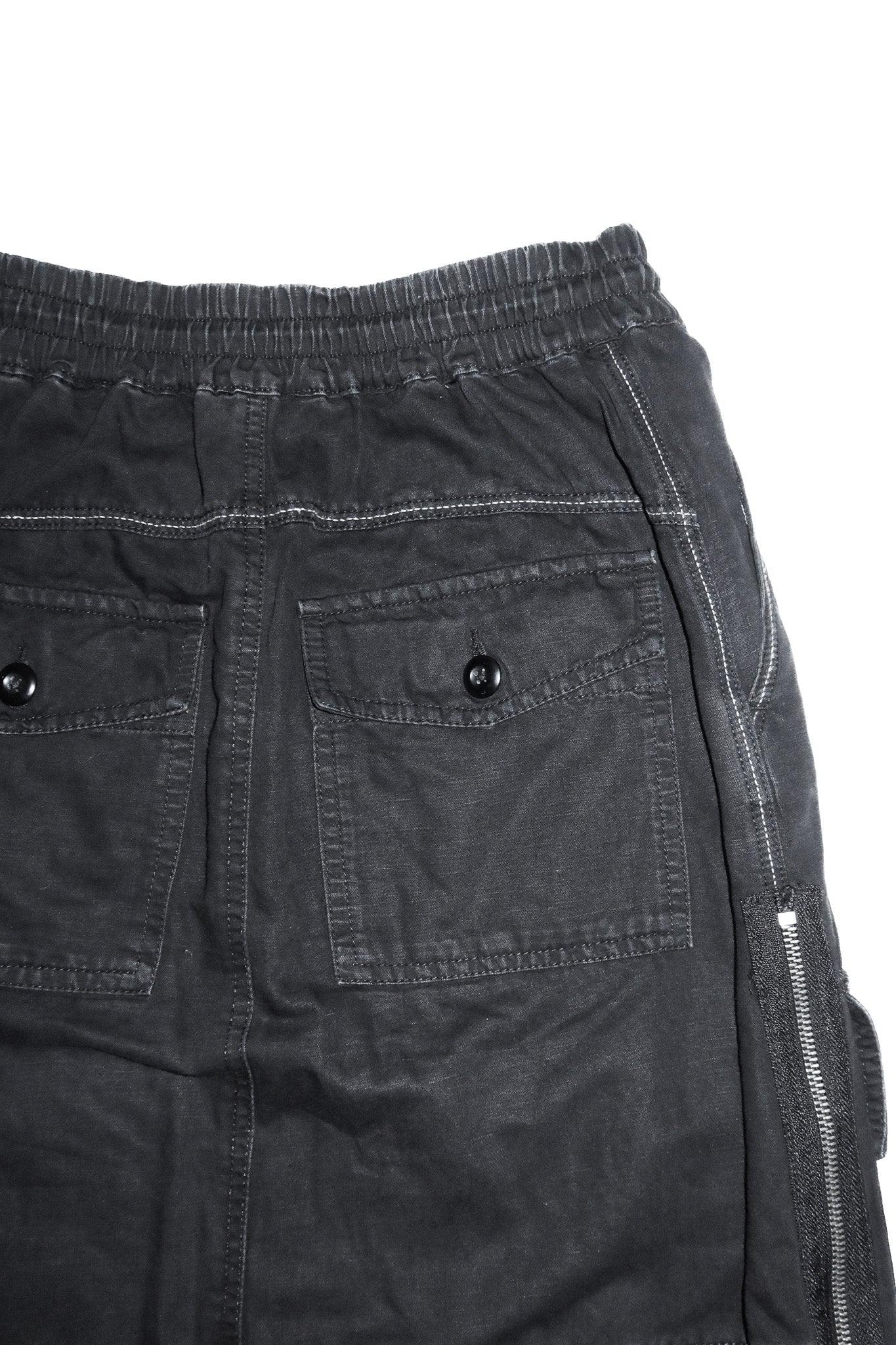 2000’s diesel o-ginestra cargo midi skirt black.