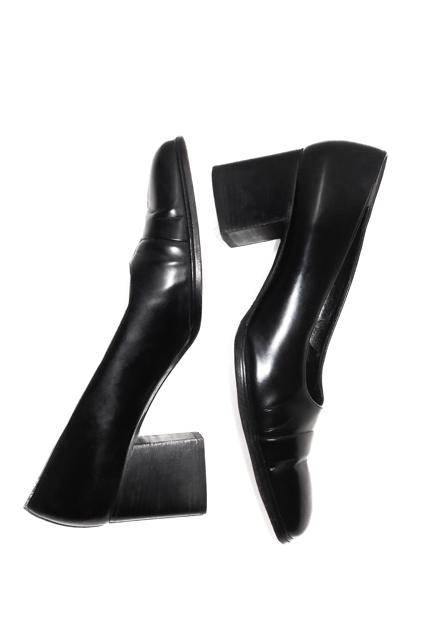 gucci patent leather block heel pumps black.