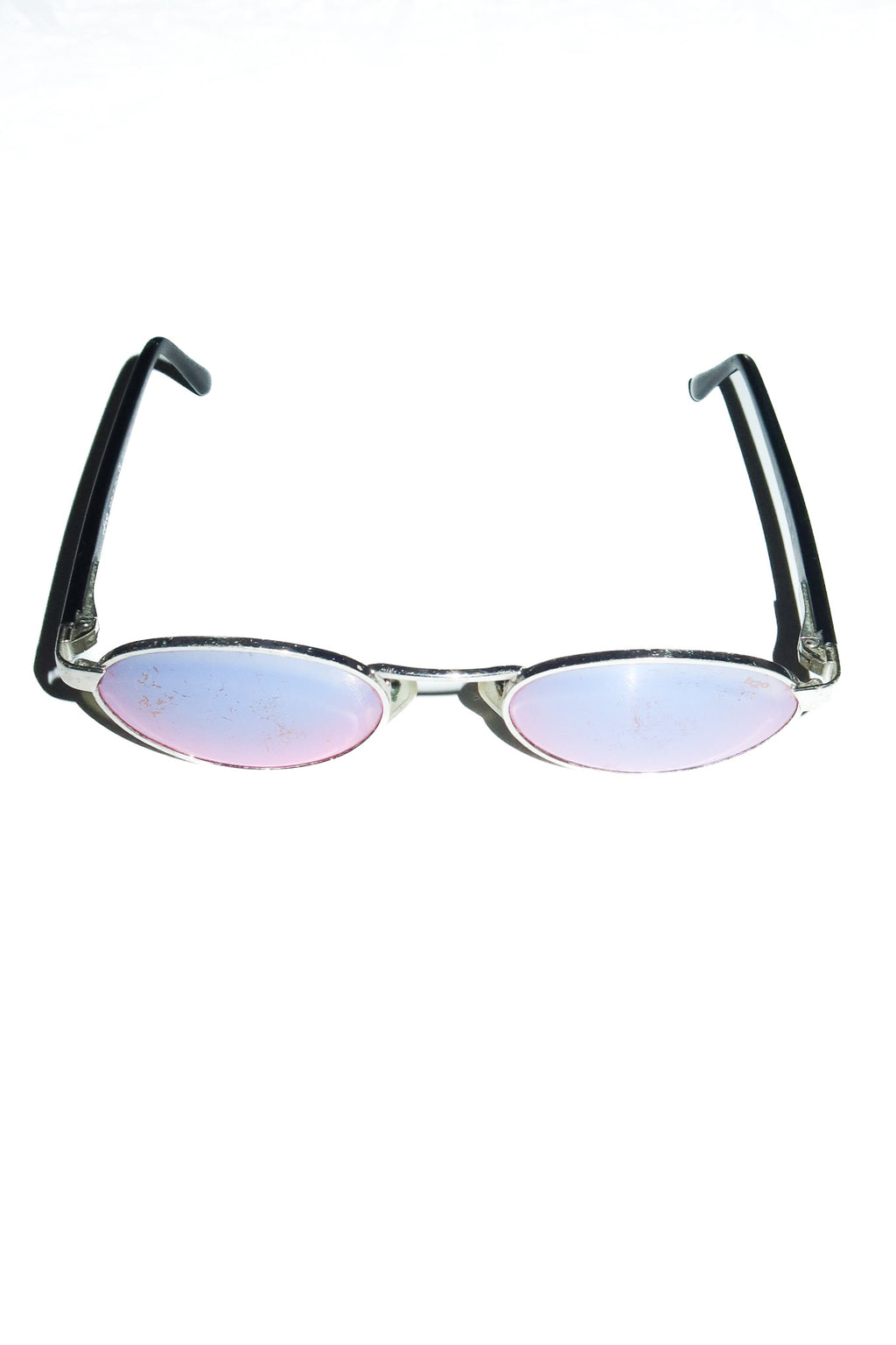 2000’s revo 1130 oval sunglasses black.