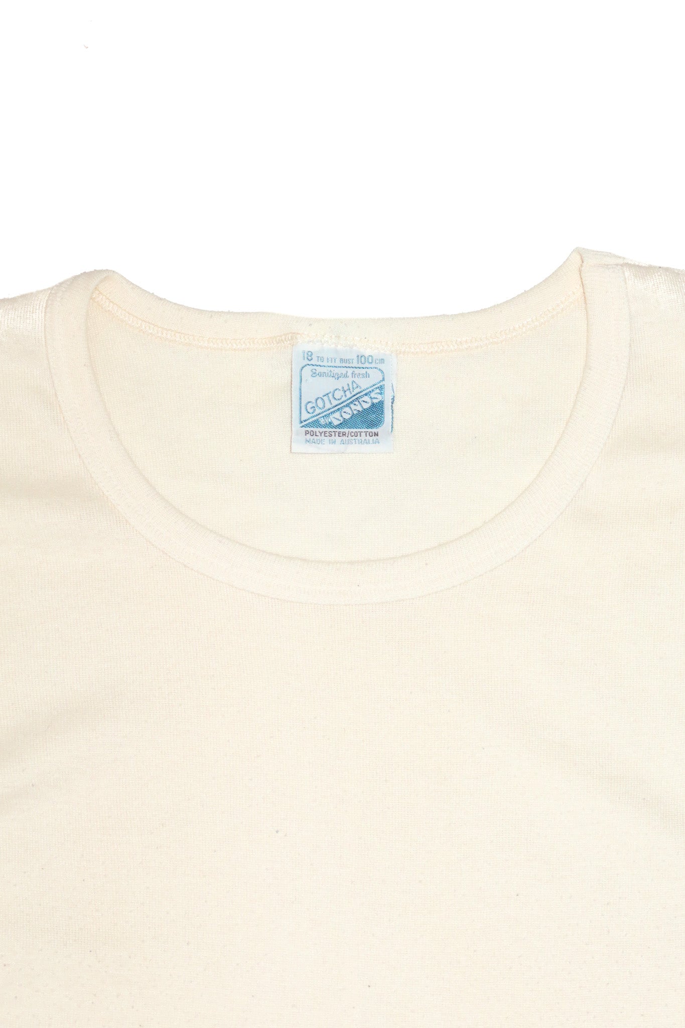 1990’s gotcha by bonds basics t-shirt cream.