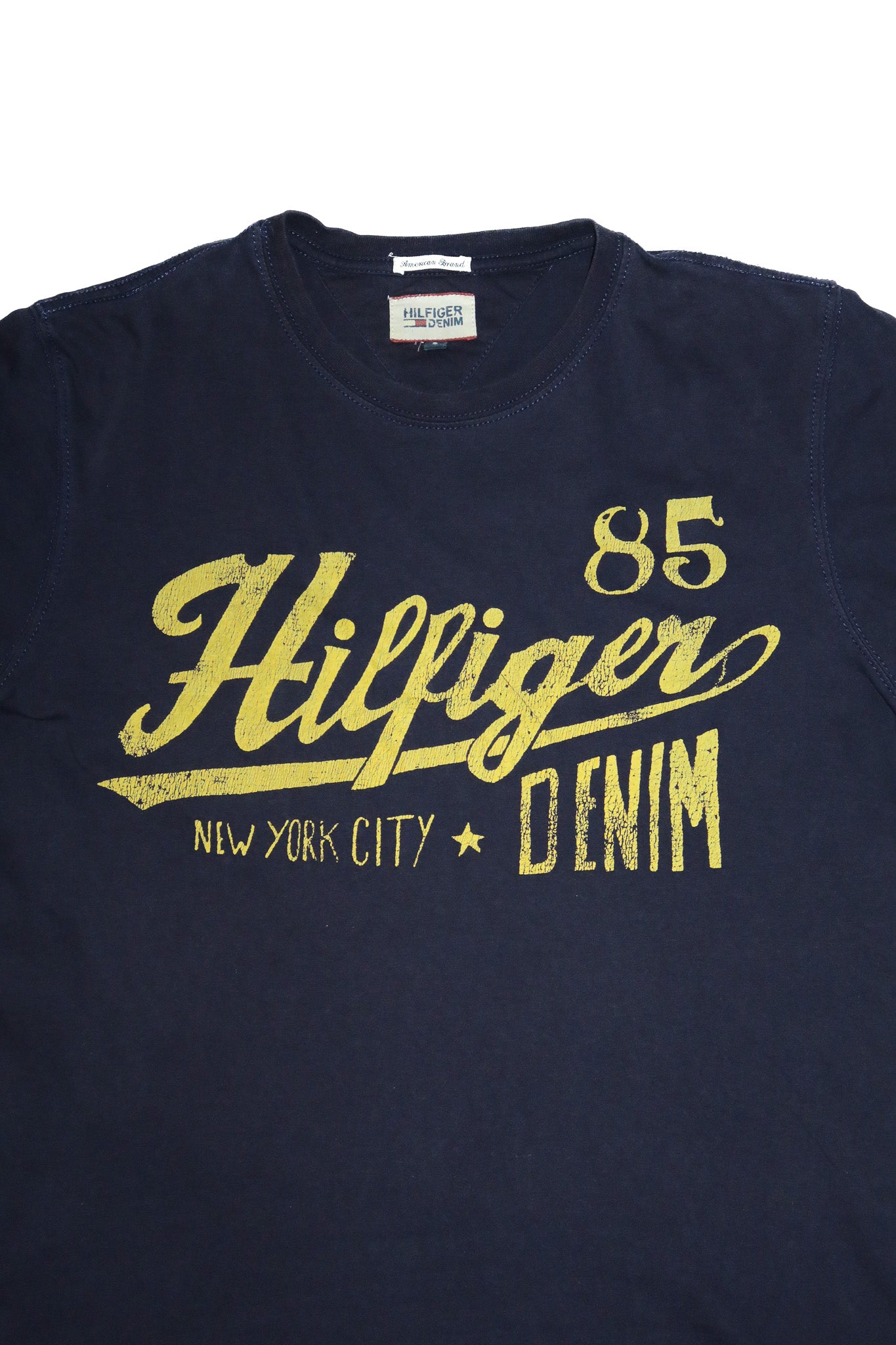 2000’s tommy hilfiger denim t-shirt navy.