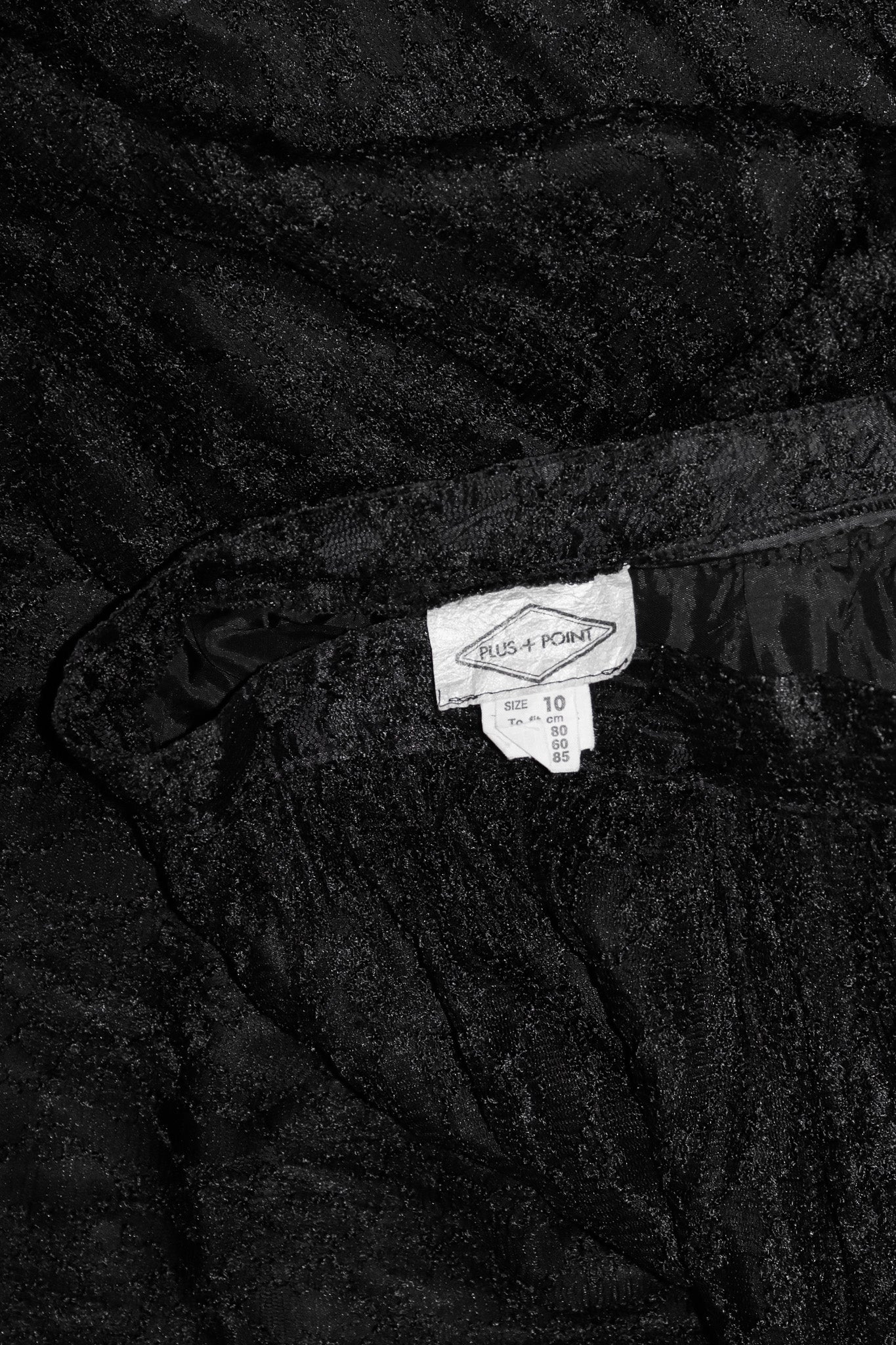 1990’s plus + point lace overlay midi skirt black.