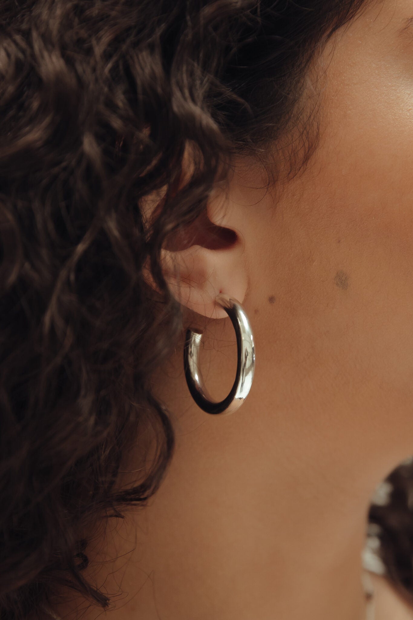 elsa hoops silver.