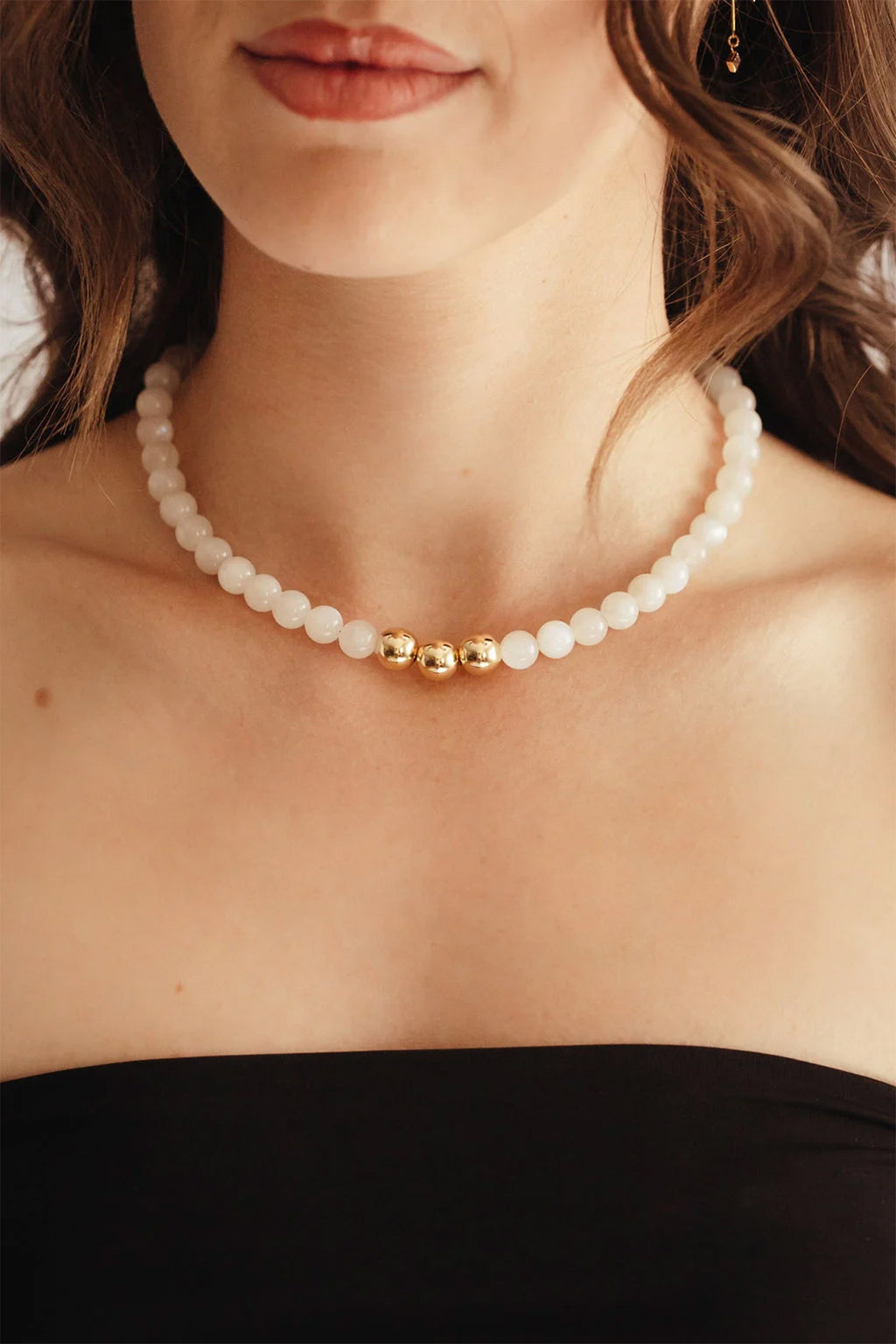 white moonstone beaded necklace gold.
